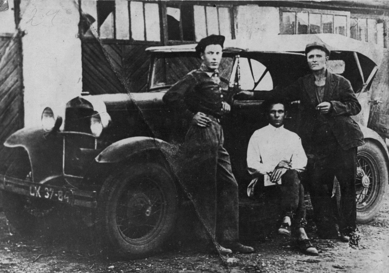 автомобильный парк завода, конец 30-х годов