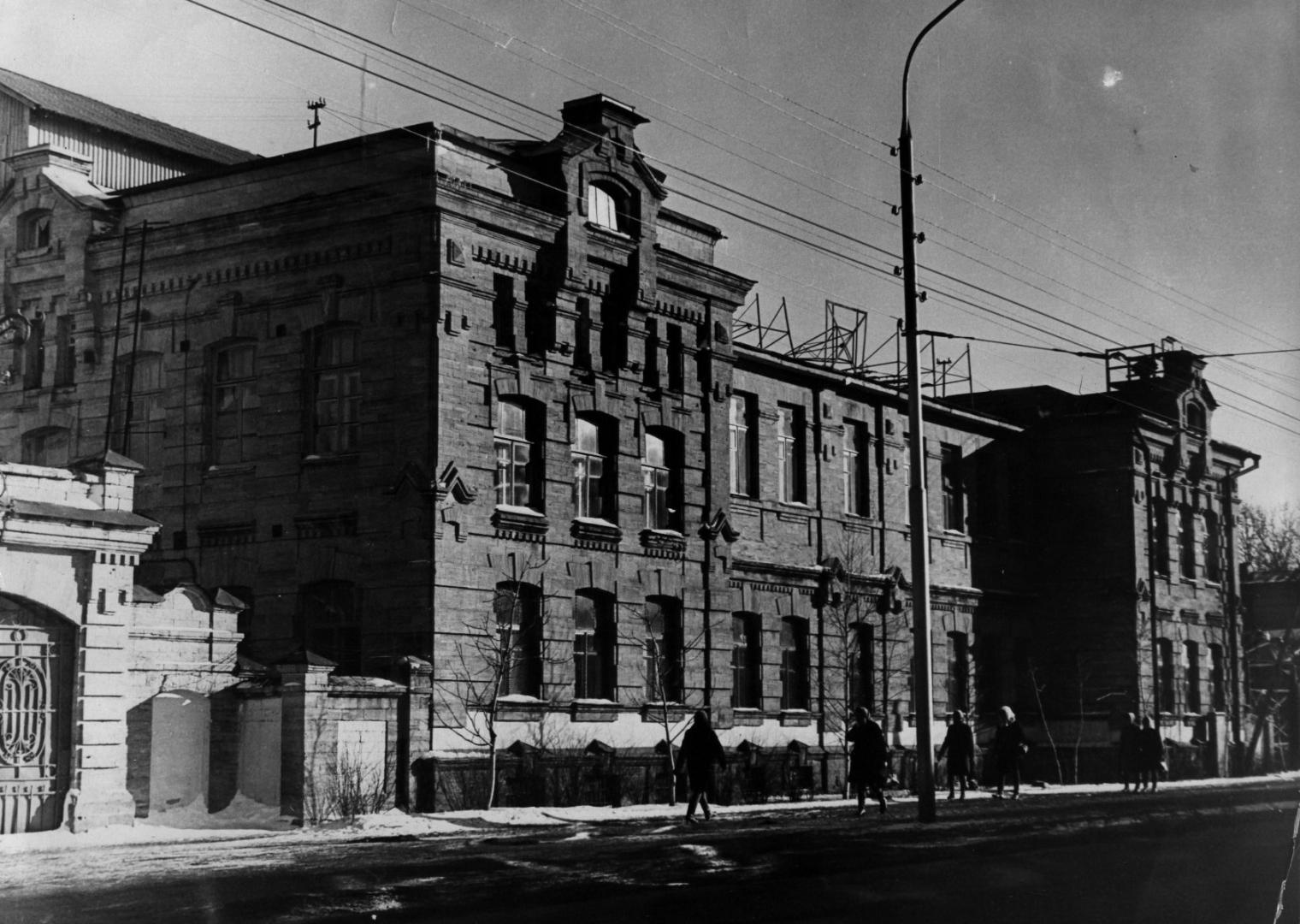 главный корпус Ставропольского ликеро-водочного завода